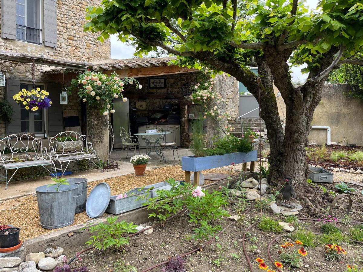 Bed and Breakfast Mas Lou Parpaioun Crestet Exterior foto